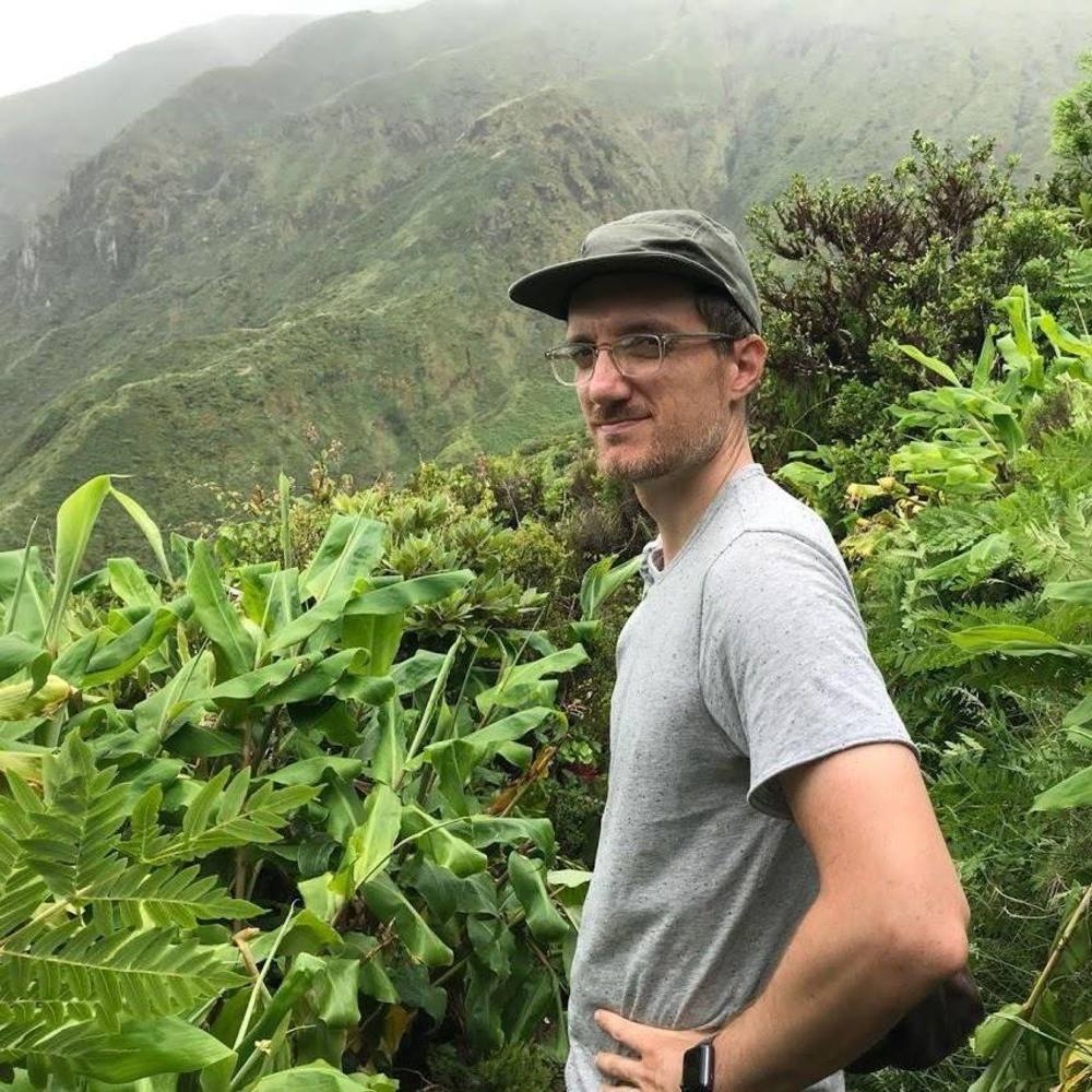 Meet your Posher, Dee